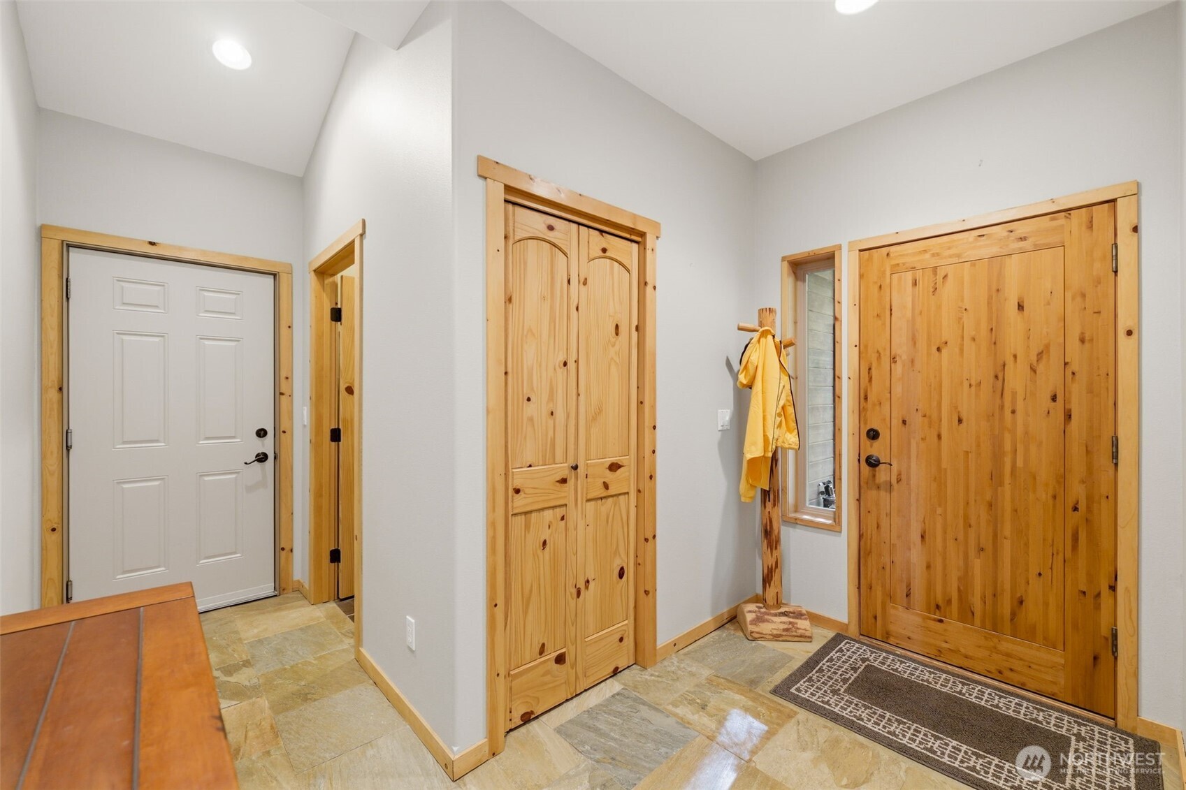 151 E Tamarack Lane