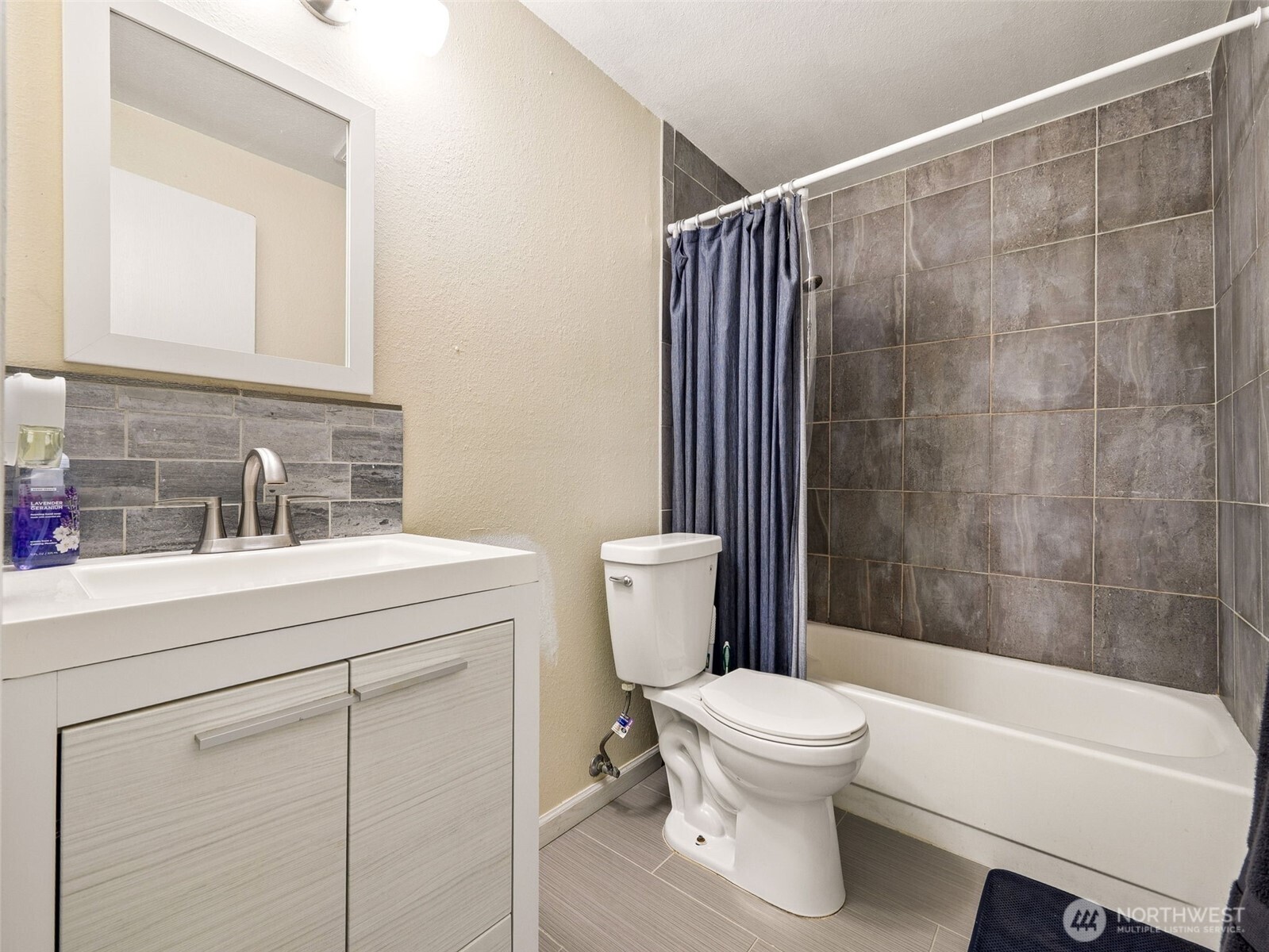 4601 SW 320th Street Unit: R2