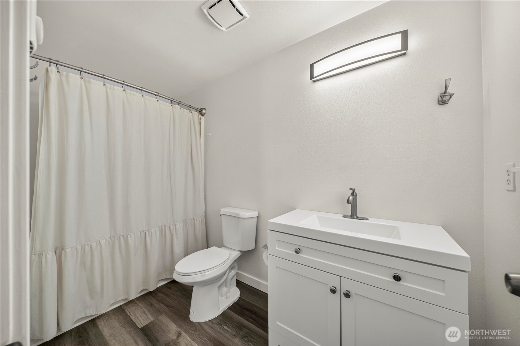 9200 Applegate Loop SW