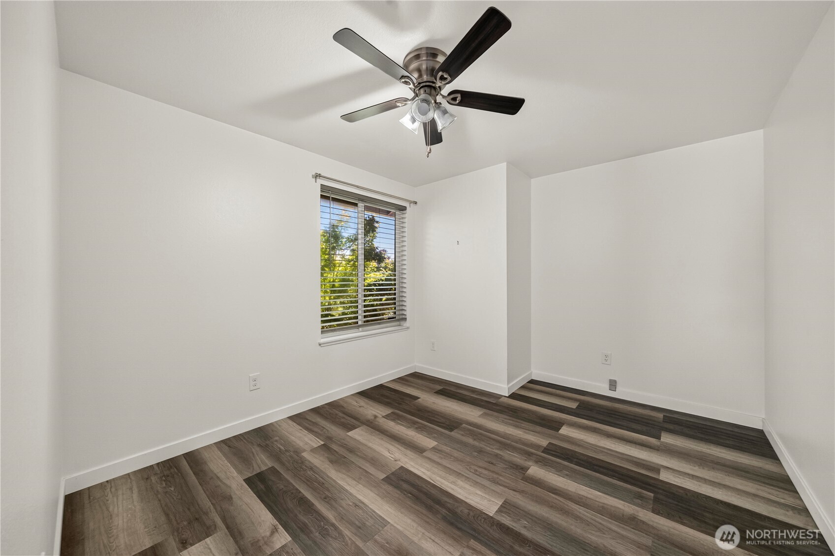 9200 Applegate Loop SW