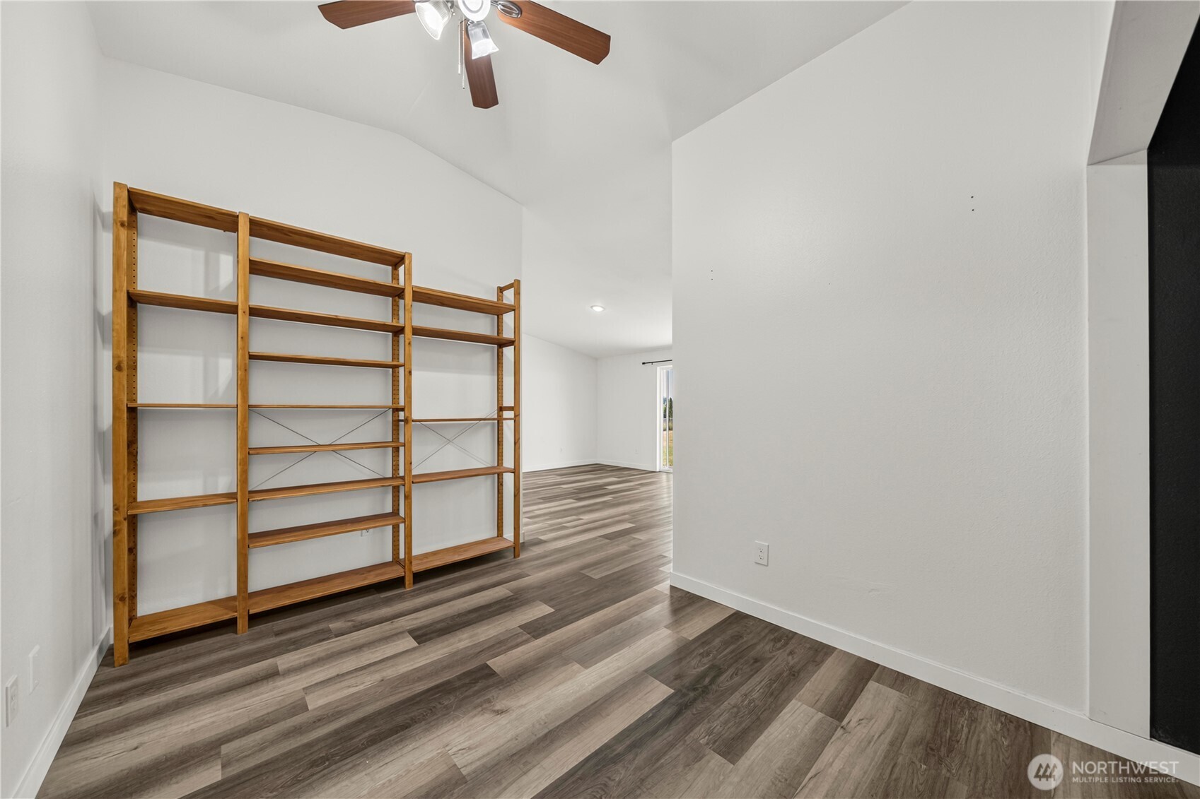 9200 Applegate Loop SW