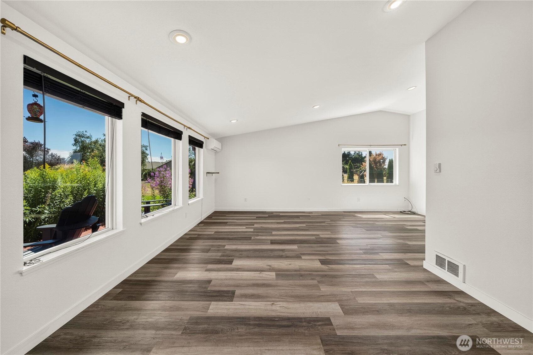9200 Applegate Loop SW