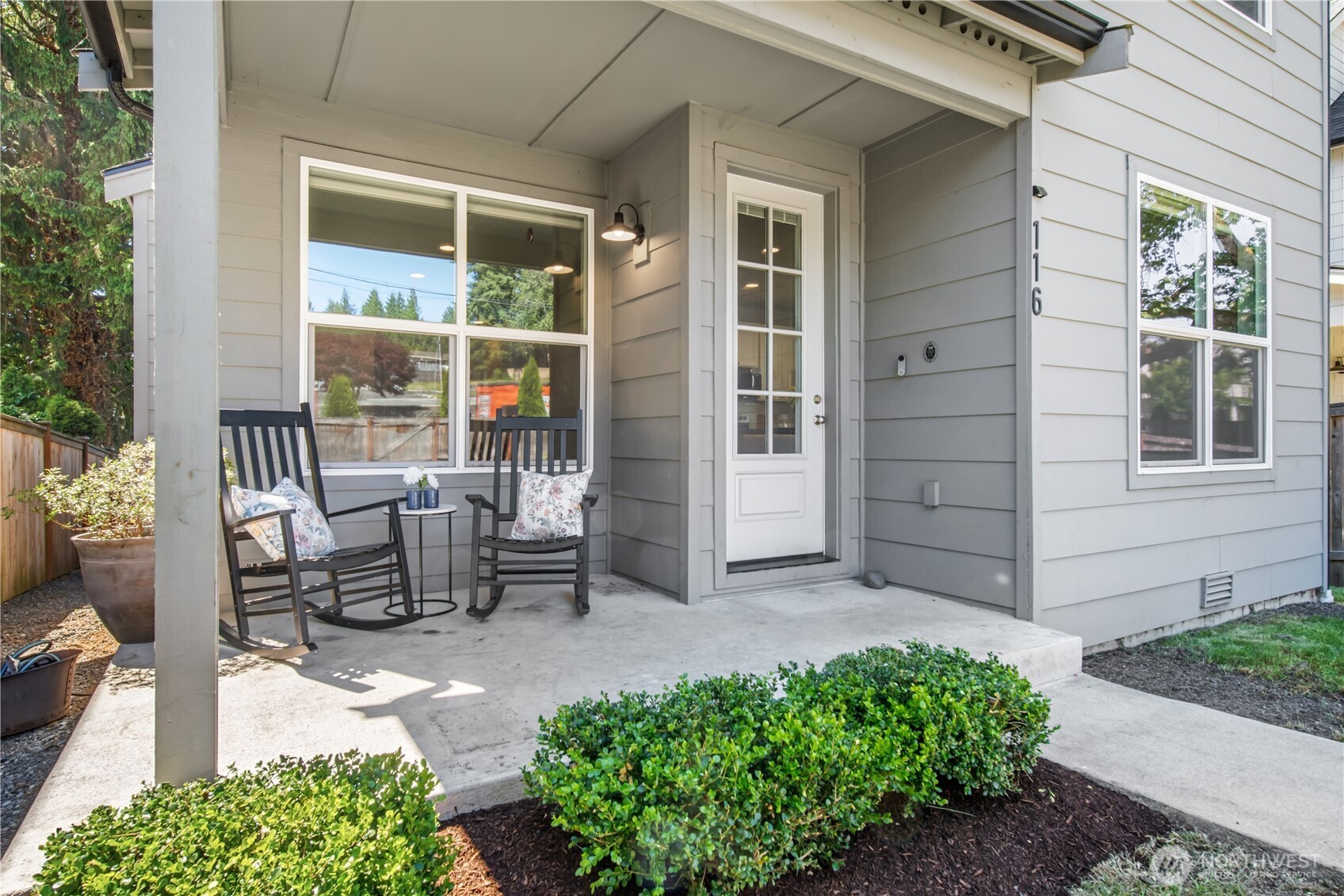 116 N Stillaguamish Avenue