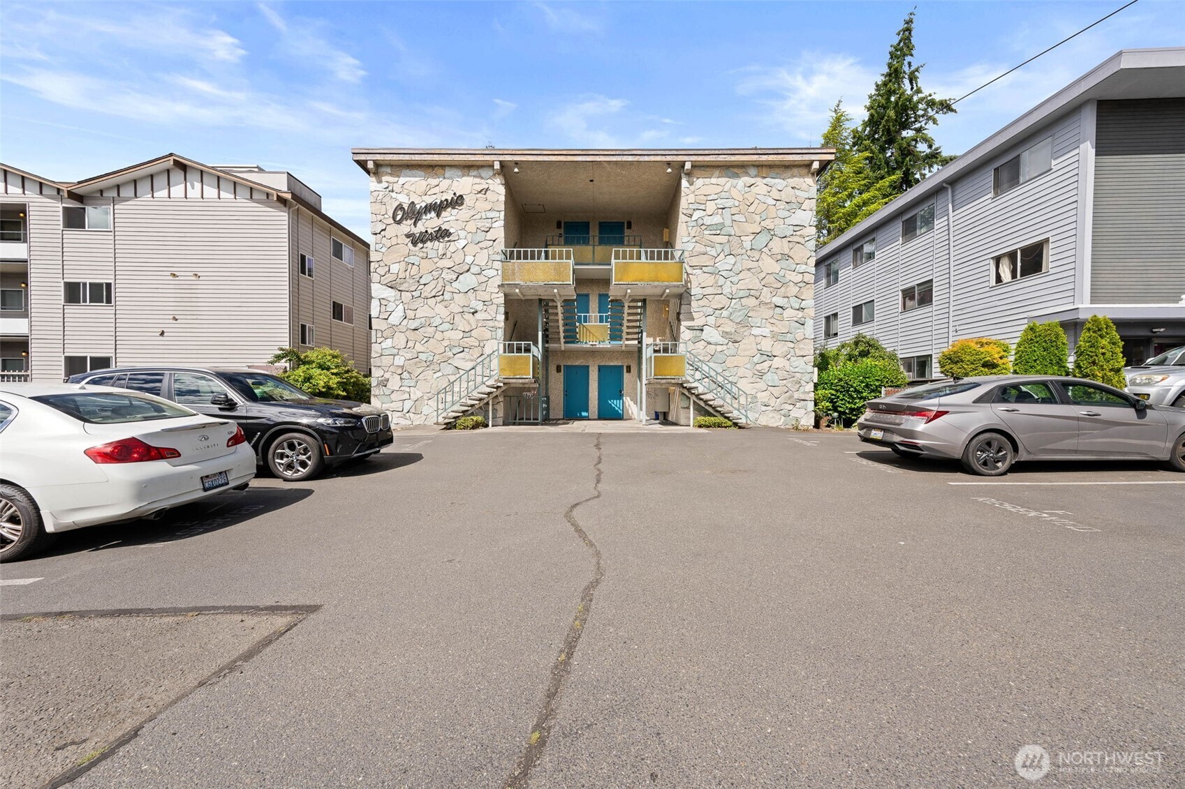 11515 Greenwood Avenue N Unit: H