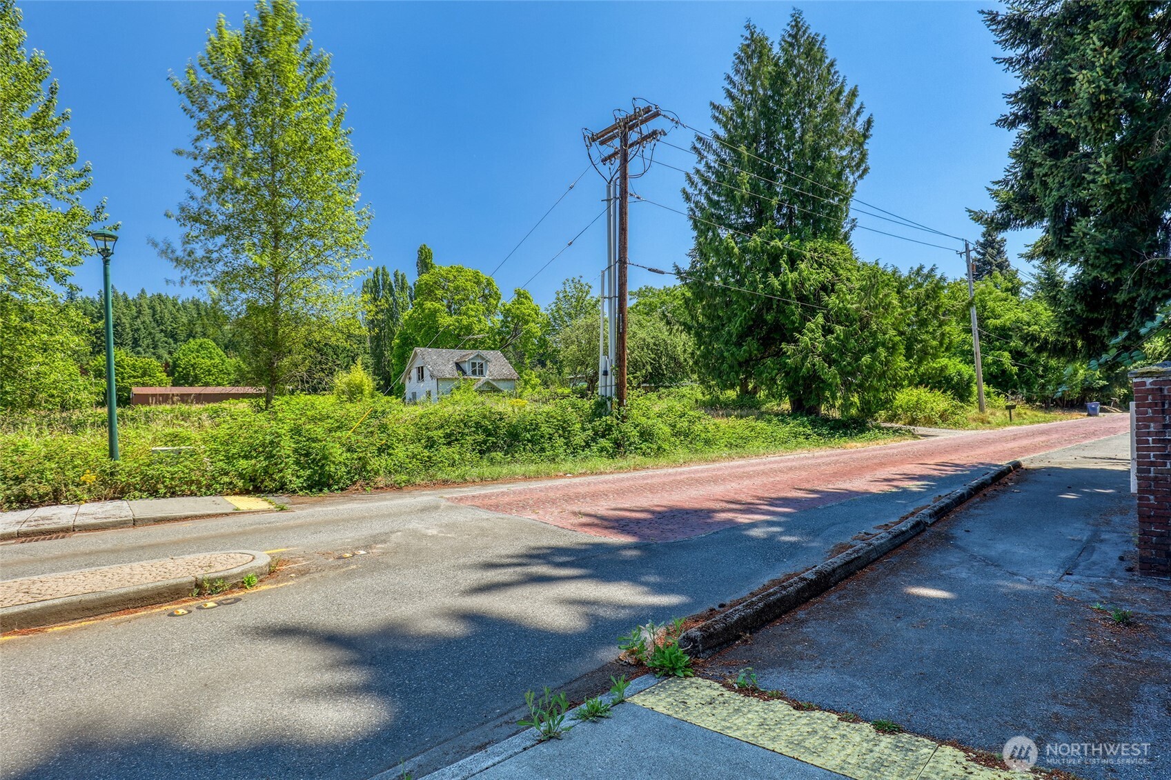 19711 NE Union Hill Rd & 7740 196th Avenue NE