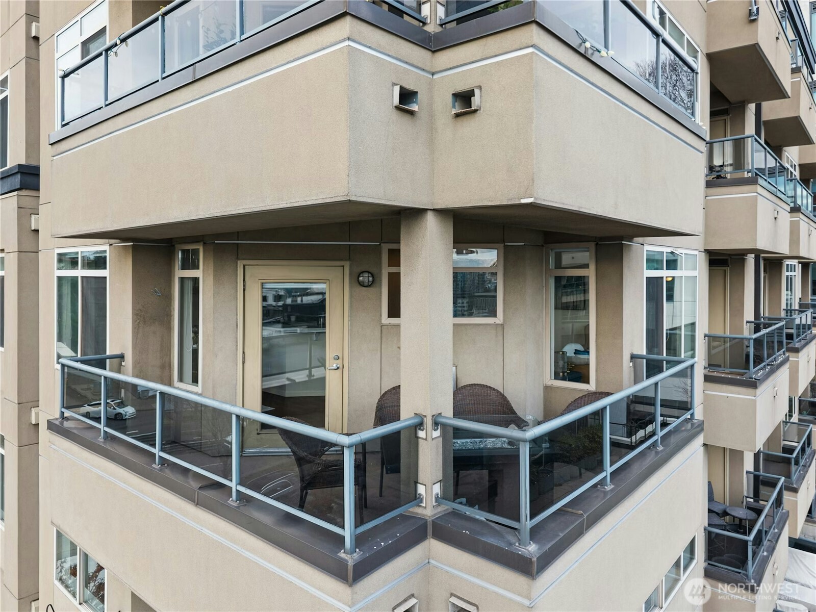 1000 N Aurora Avenue Unit: 4 0 9