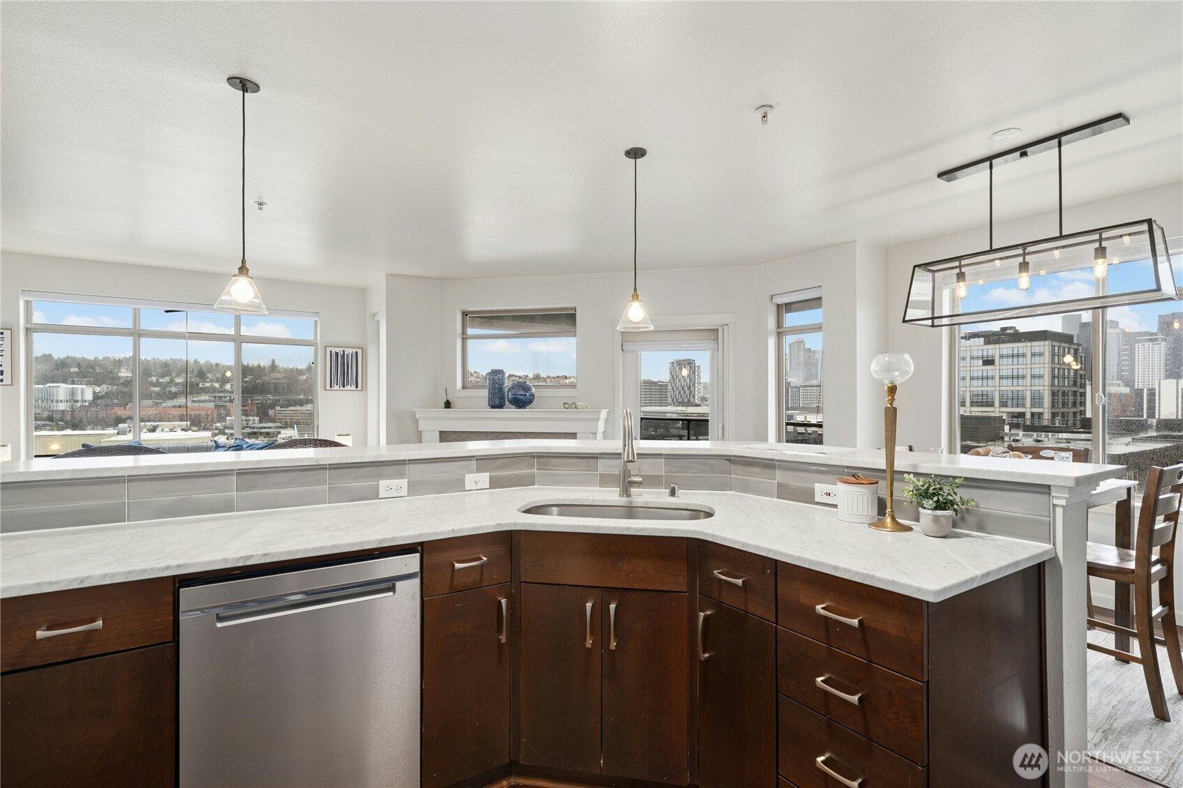 1000 N Aurora Avenue Unit: 4 0 9
