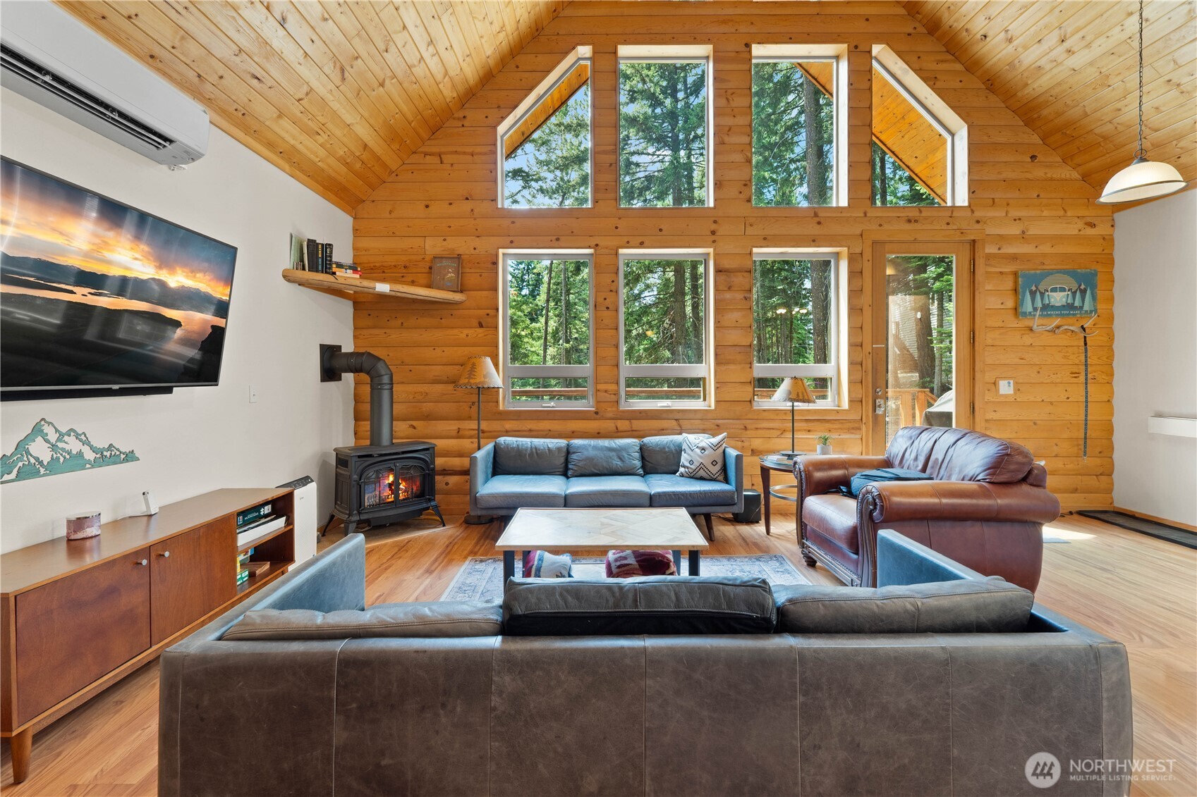 1302 Pine Loch Sun Drive