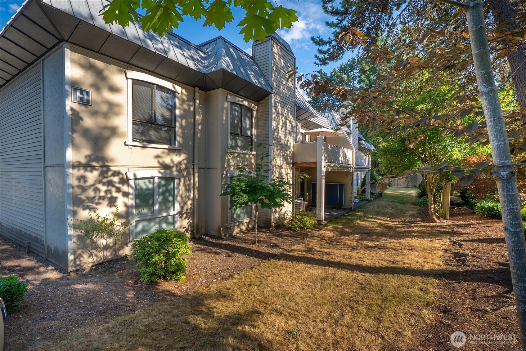 10221 NE 16th Street Unit: H7