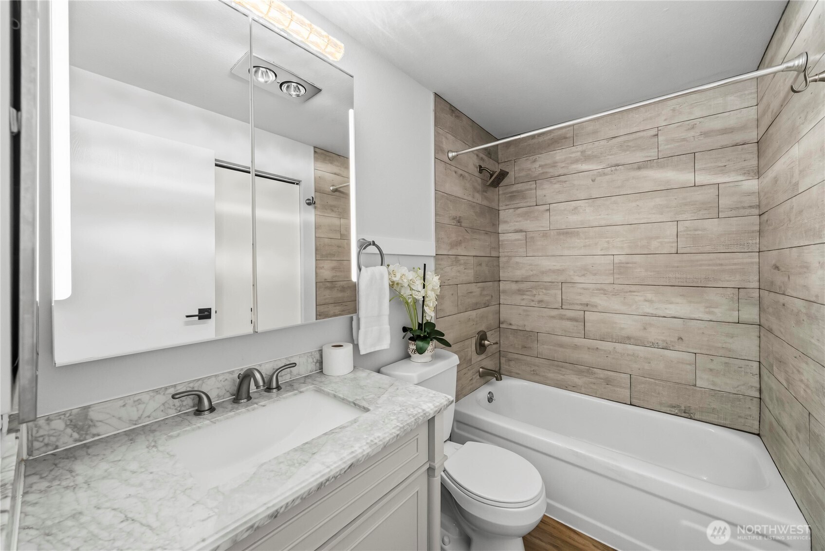 10221 NE 16th Street Unit: H7