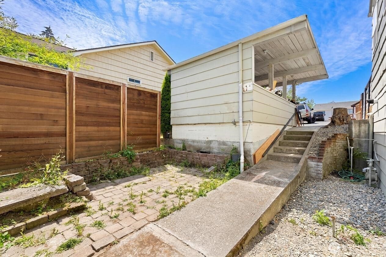 307 4th Street