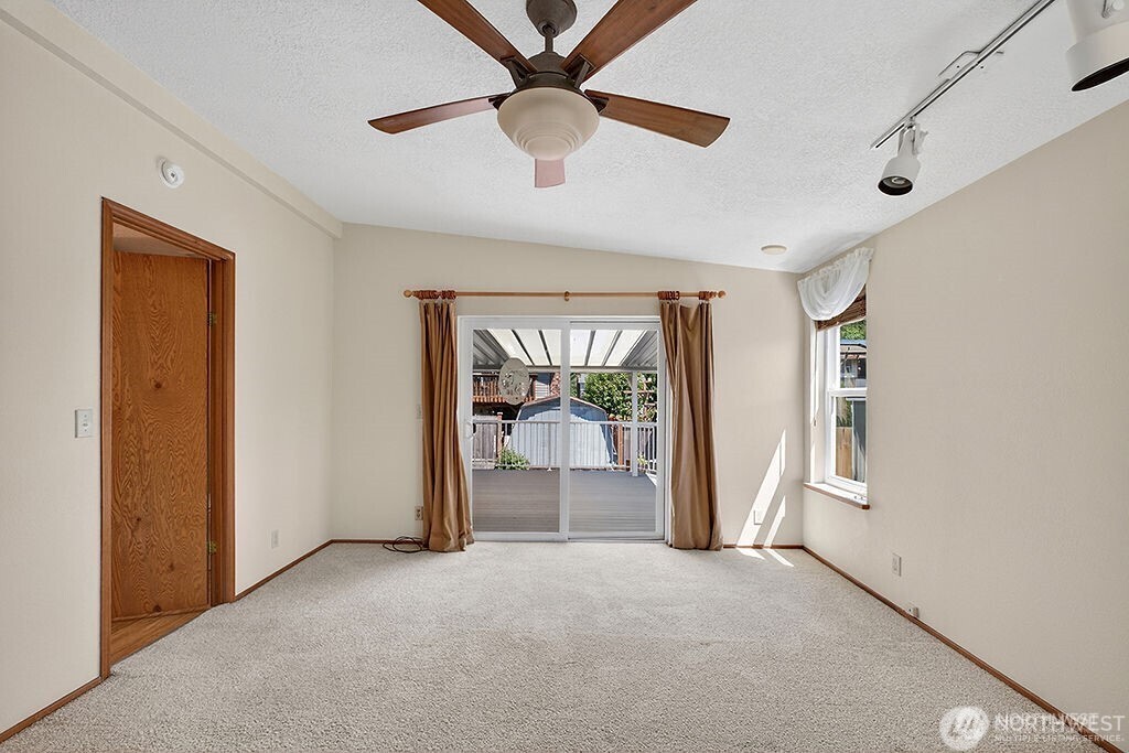 1402 22nd Street NE Unit: 546