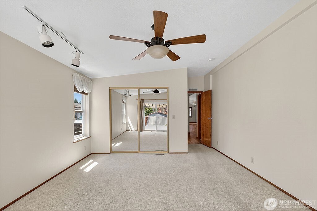 1402 22nd Street NE Unit: 546