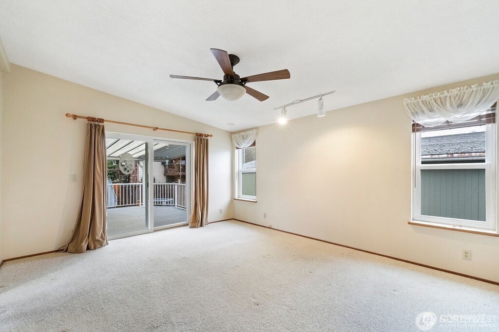 1402 22nd Street NE Unit: 546