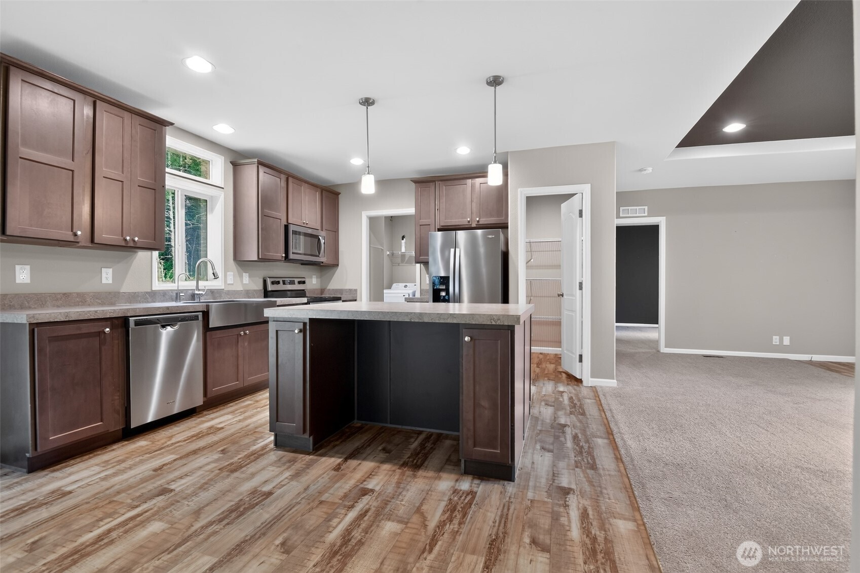 27129 Lake Riley