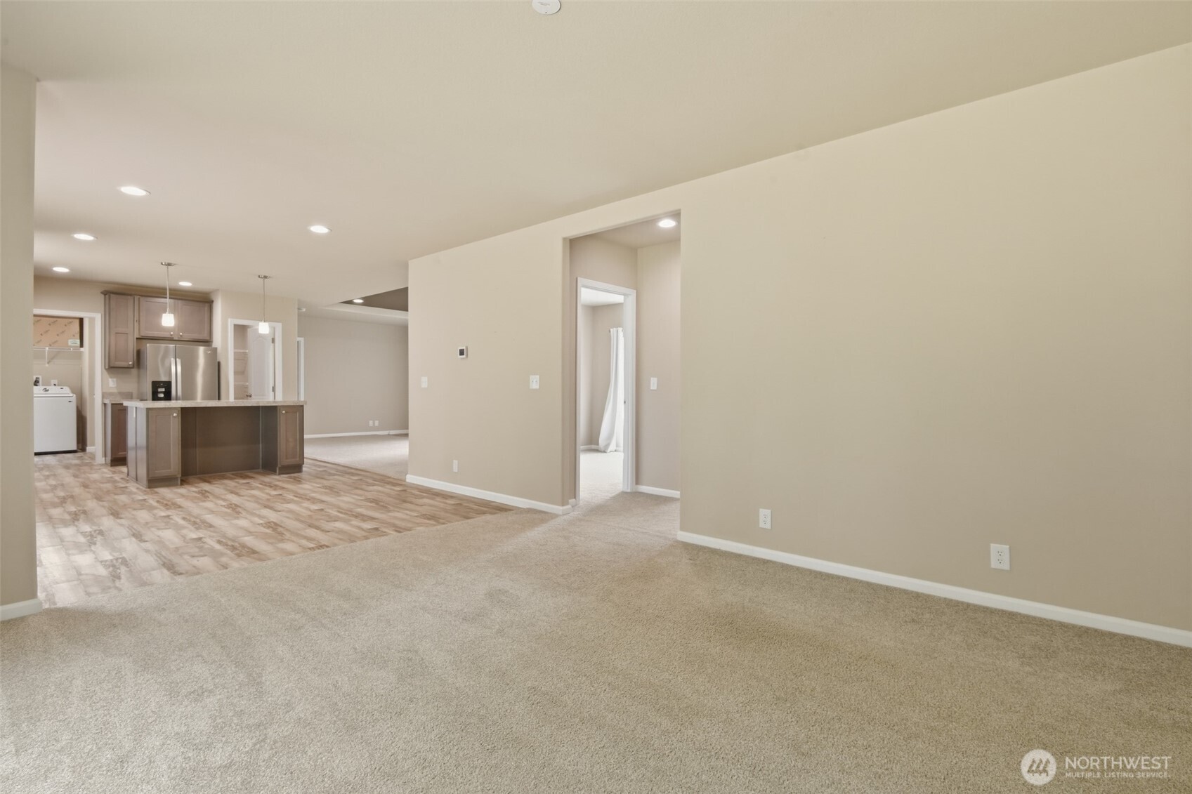 27129 Lake Riley