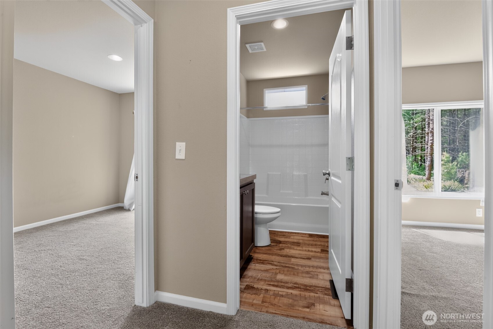 27129 Lake Riley