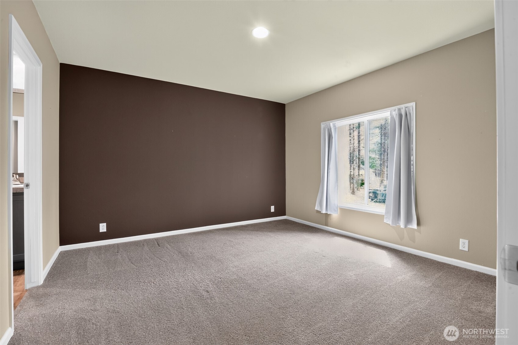27129 Lake Riley
