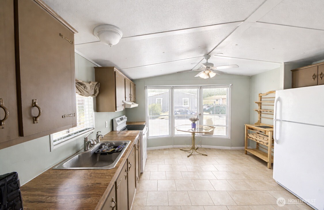8508 144th Avenue E Unit: 11