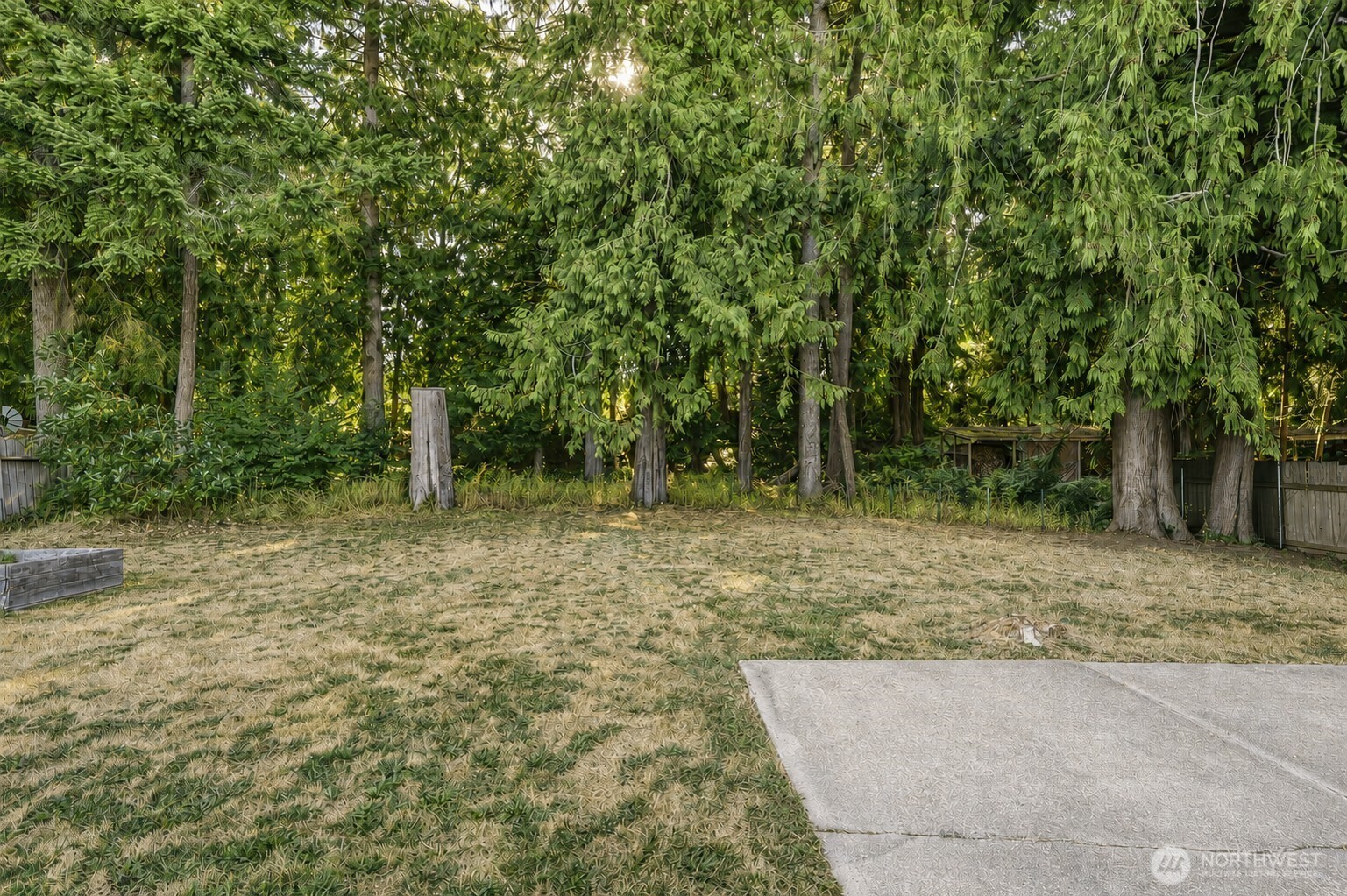 483 NE Conifer Drive