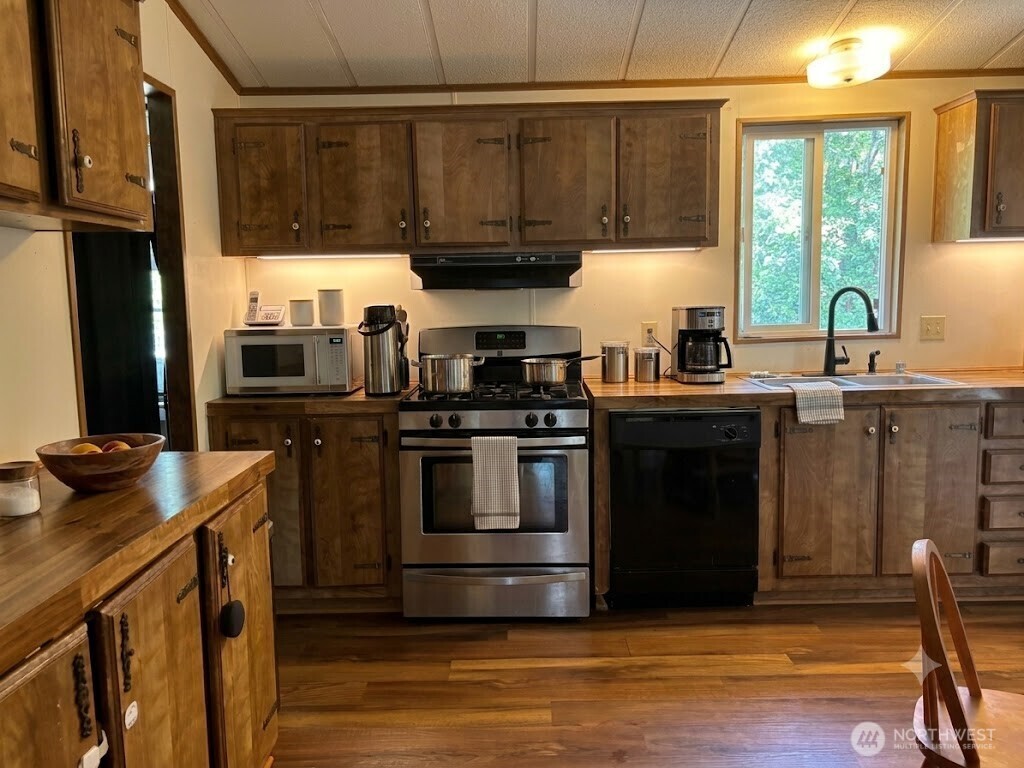 31 Spruce Lane