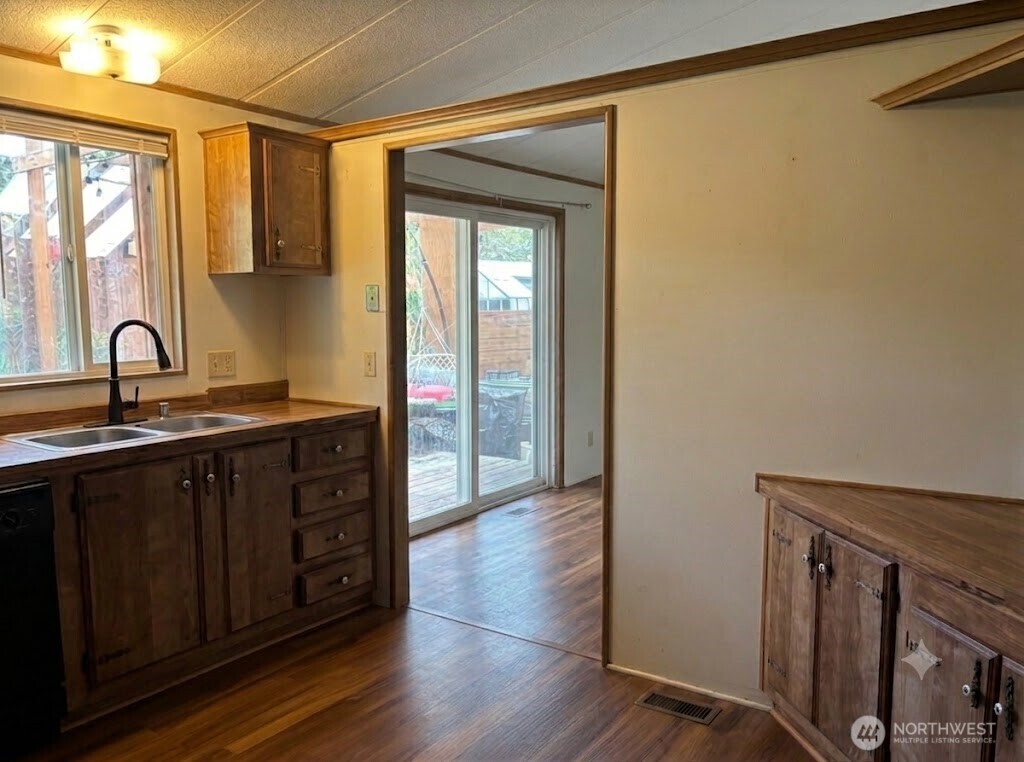 31 Spruce Lane