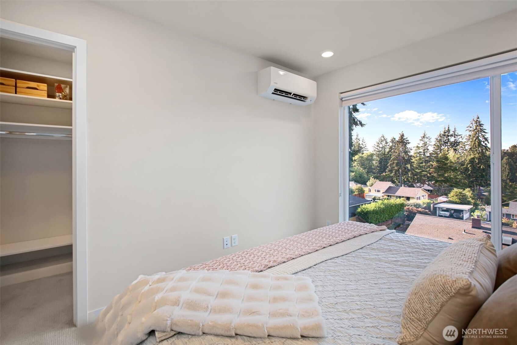 2150 N 147th Street Unit: E