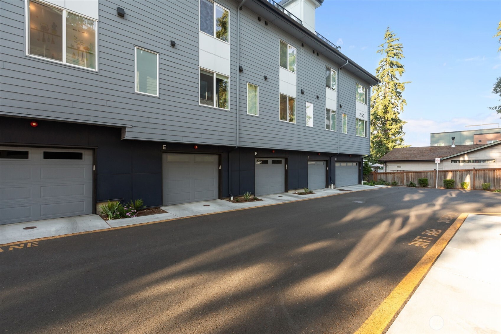 2150 N 147th Street Unit: E