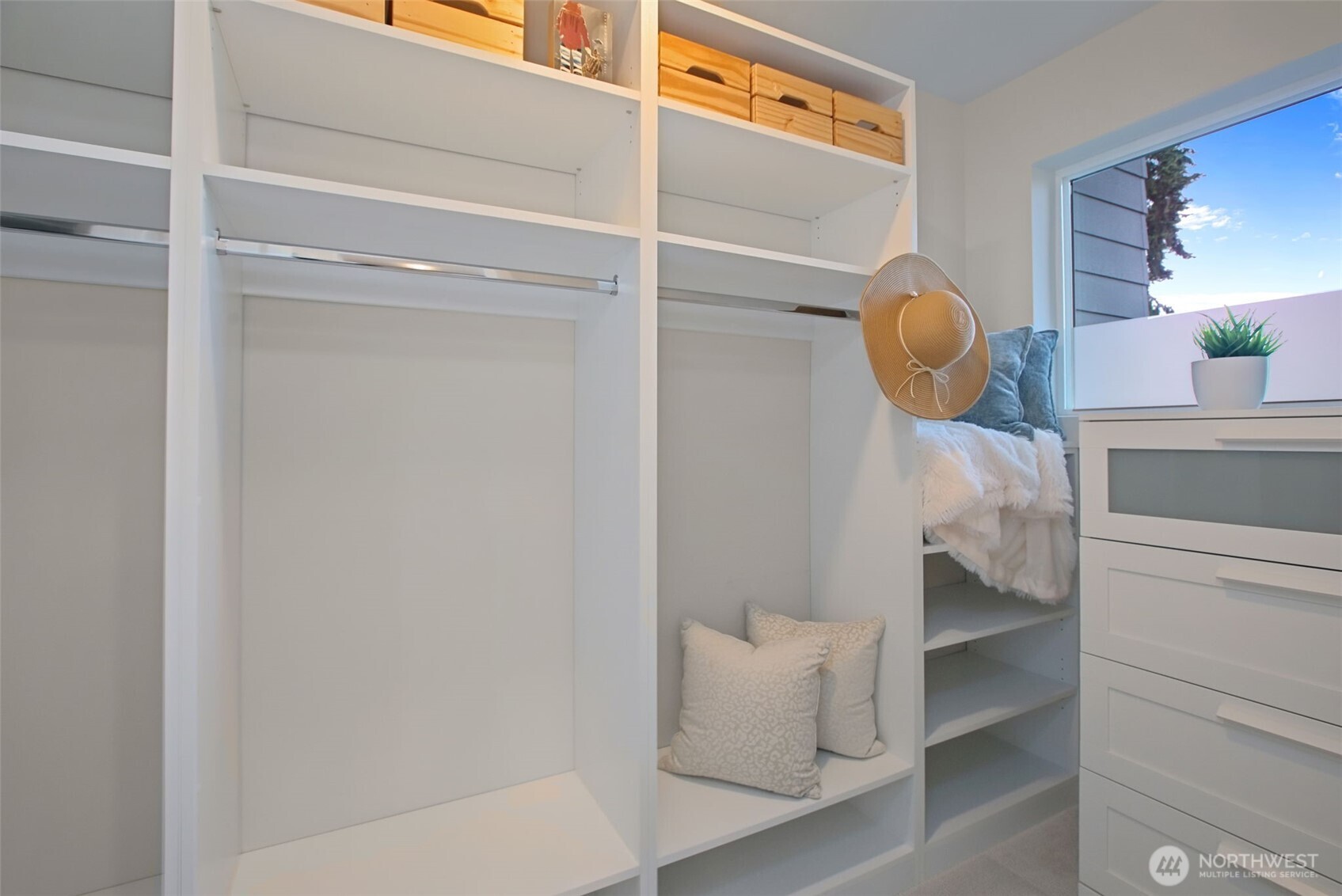 2150 N 147th Street Unit: E
