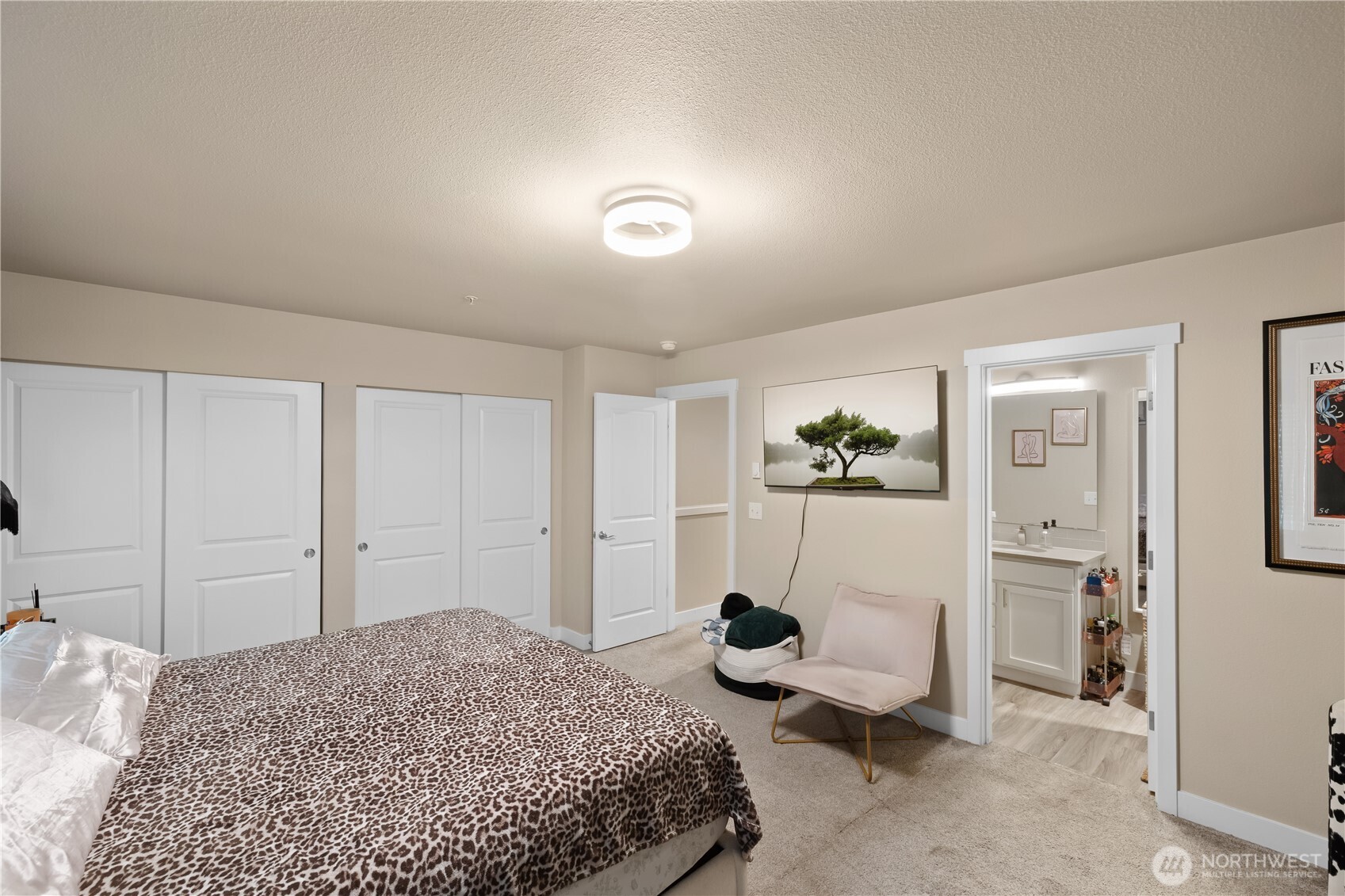 211 Norpoint Way NE