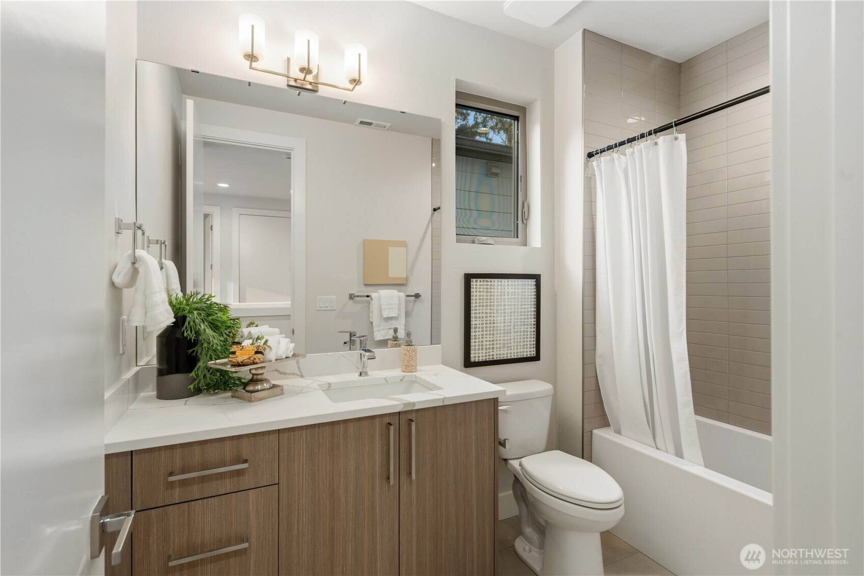 12315 NE 70th Lane Unit: 2