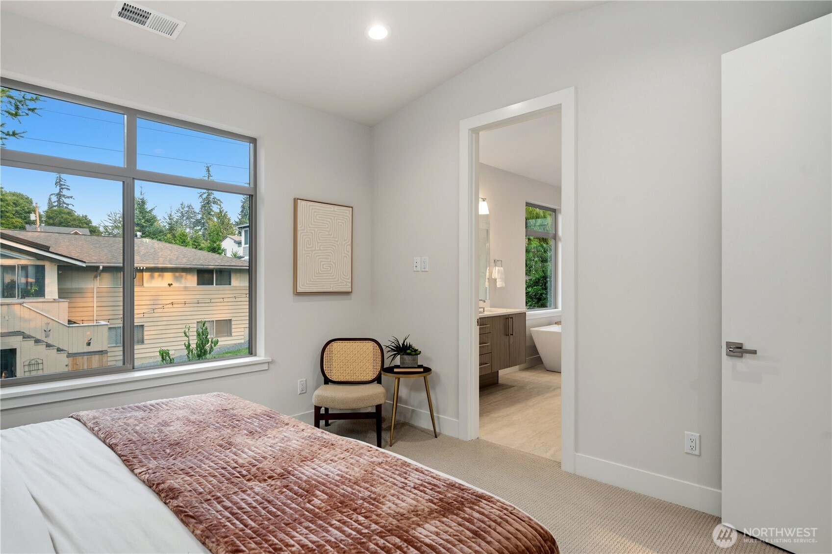 12315 NE 70th Lane Unit: 2
