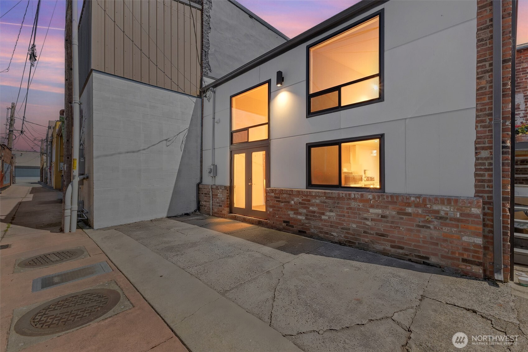 511 S 1st Street