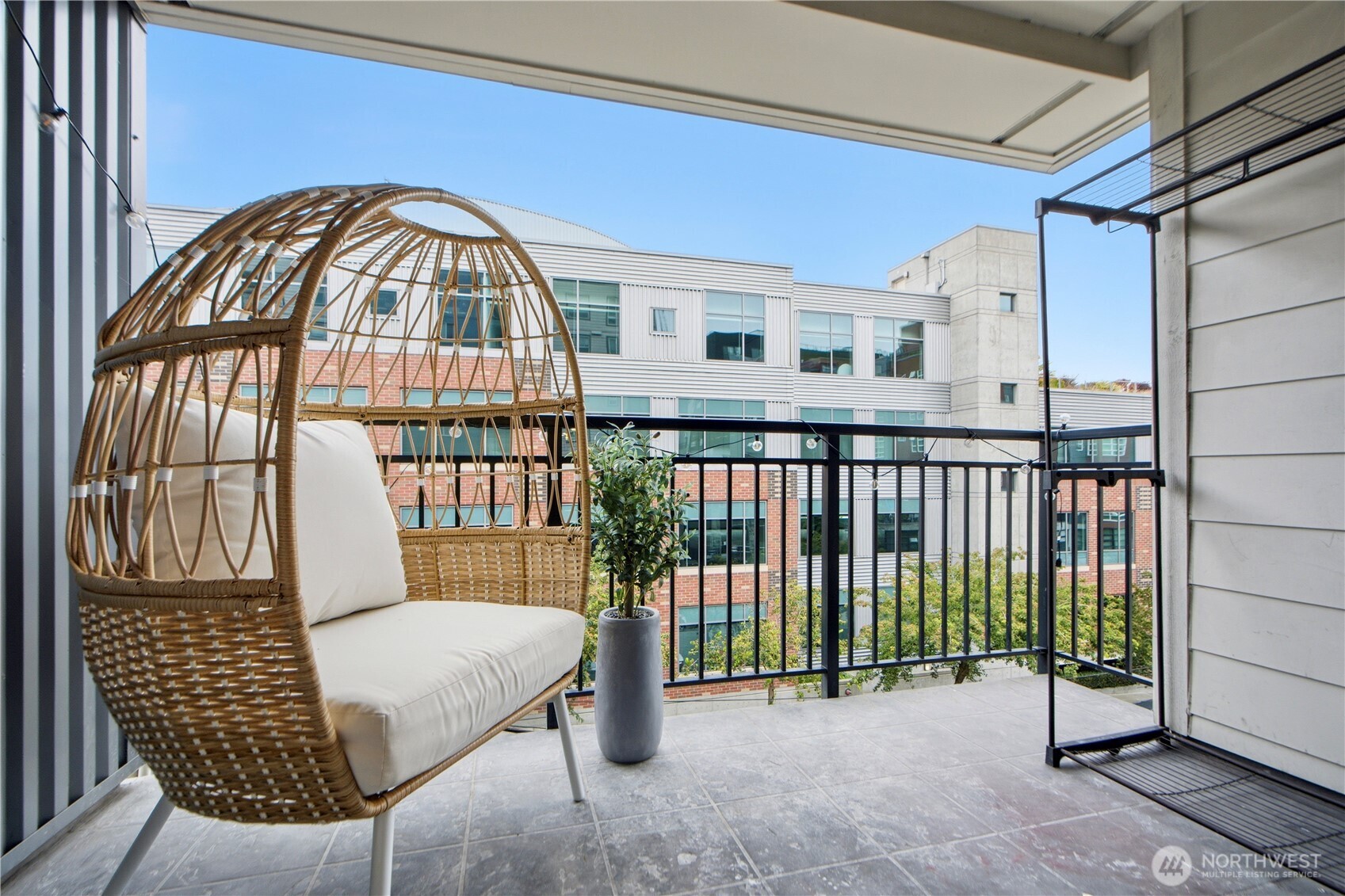 769 Hayes Street Unit: 201