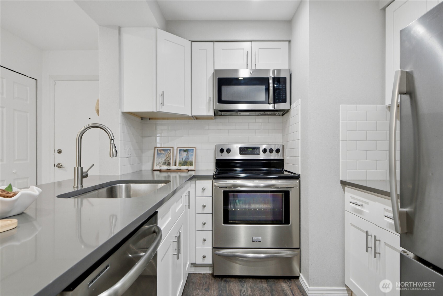 769 Hayes Street Unit: 201