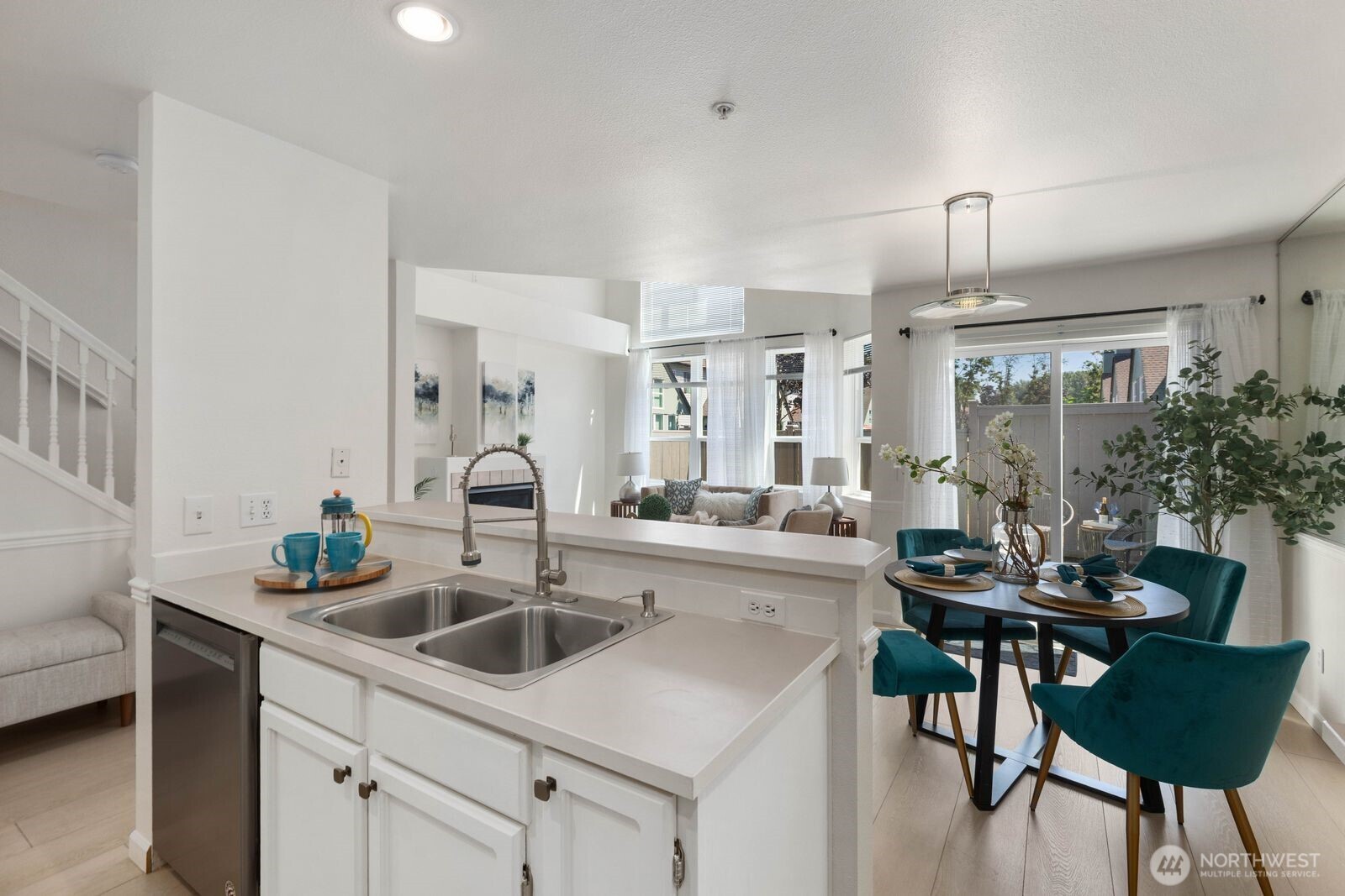 23824 66th Avenue S Unit: L104
