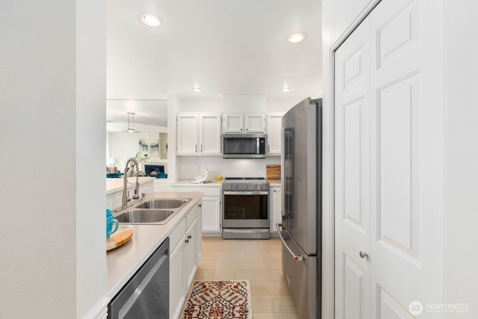23824 66th Avenue S Unit: L104
