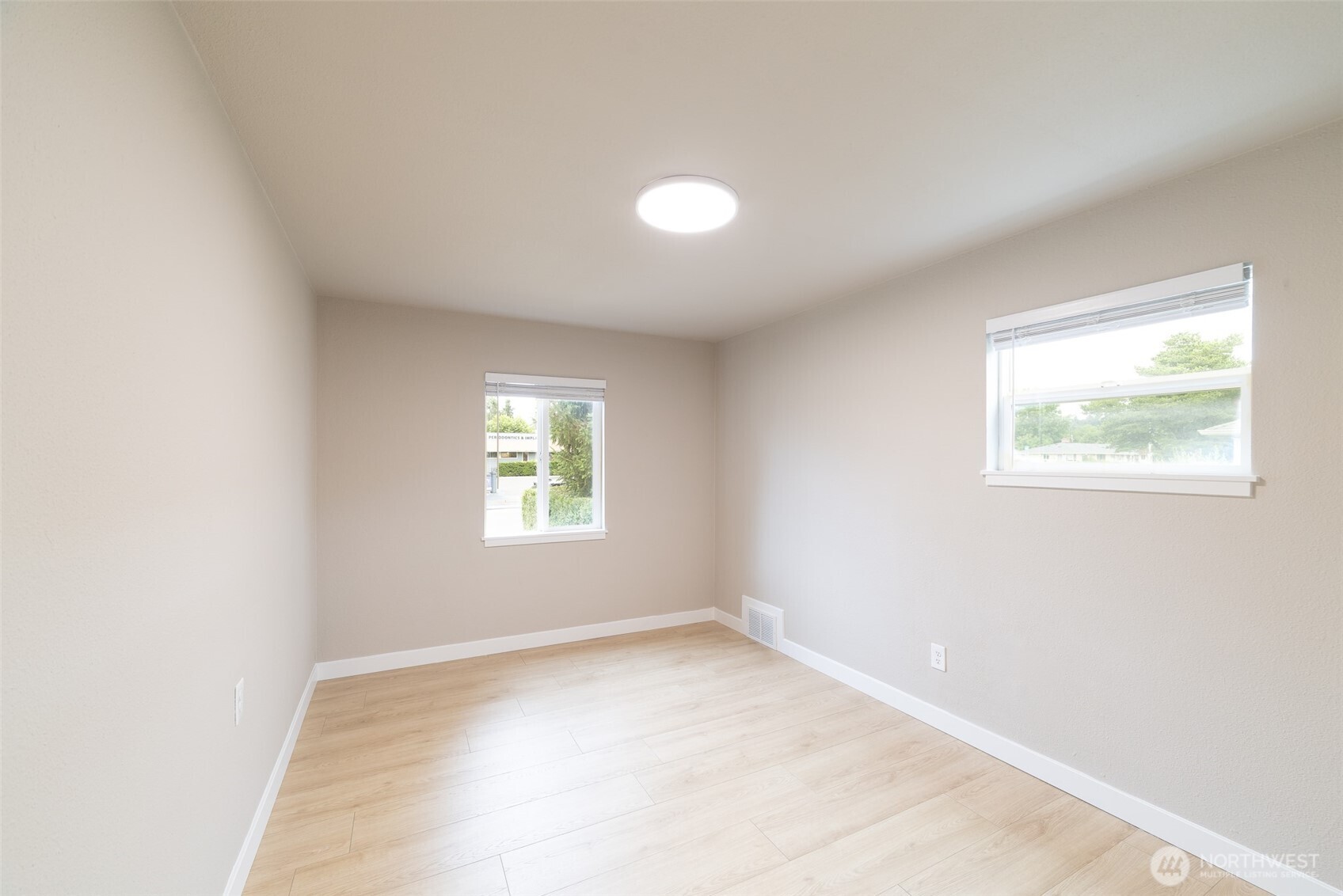 910 E MAIN Street