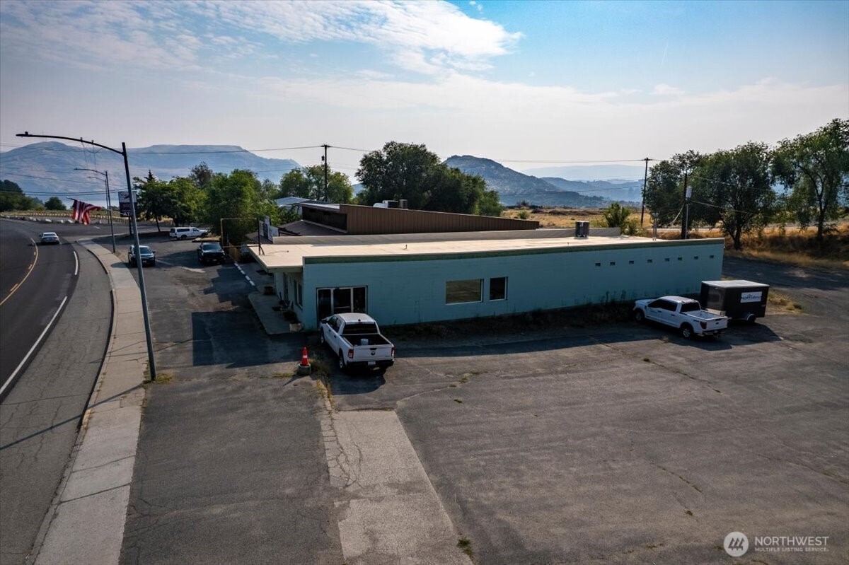 113 Midway Avenue