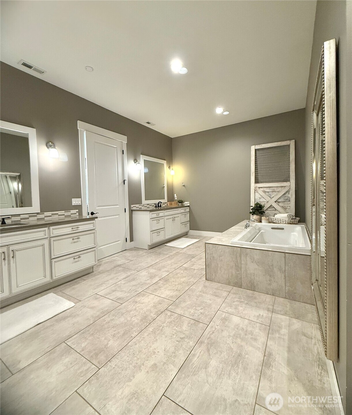 2858 SE Falcon View Drive