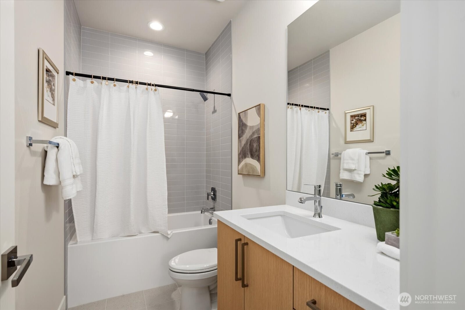 8227 NE 128th Street