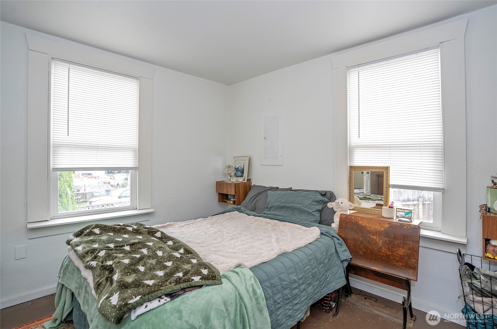 110 Alder Street E