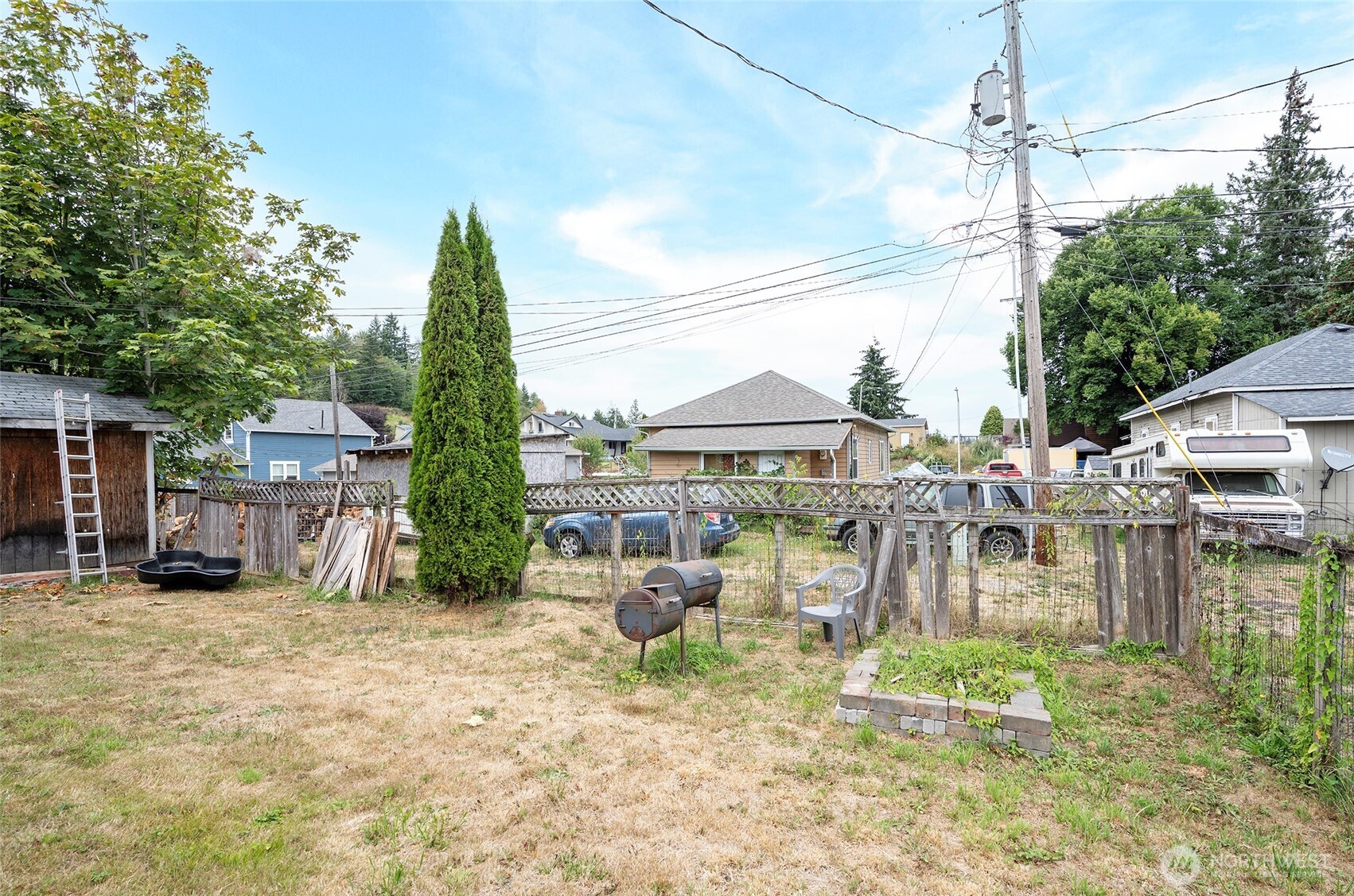 110 Alder Street E