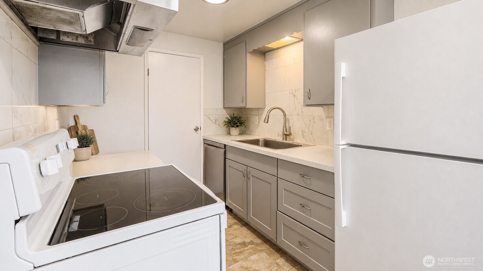 7428 S Puget Sound Avenue Unit: 1-3