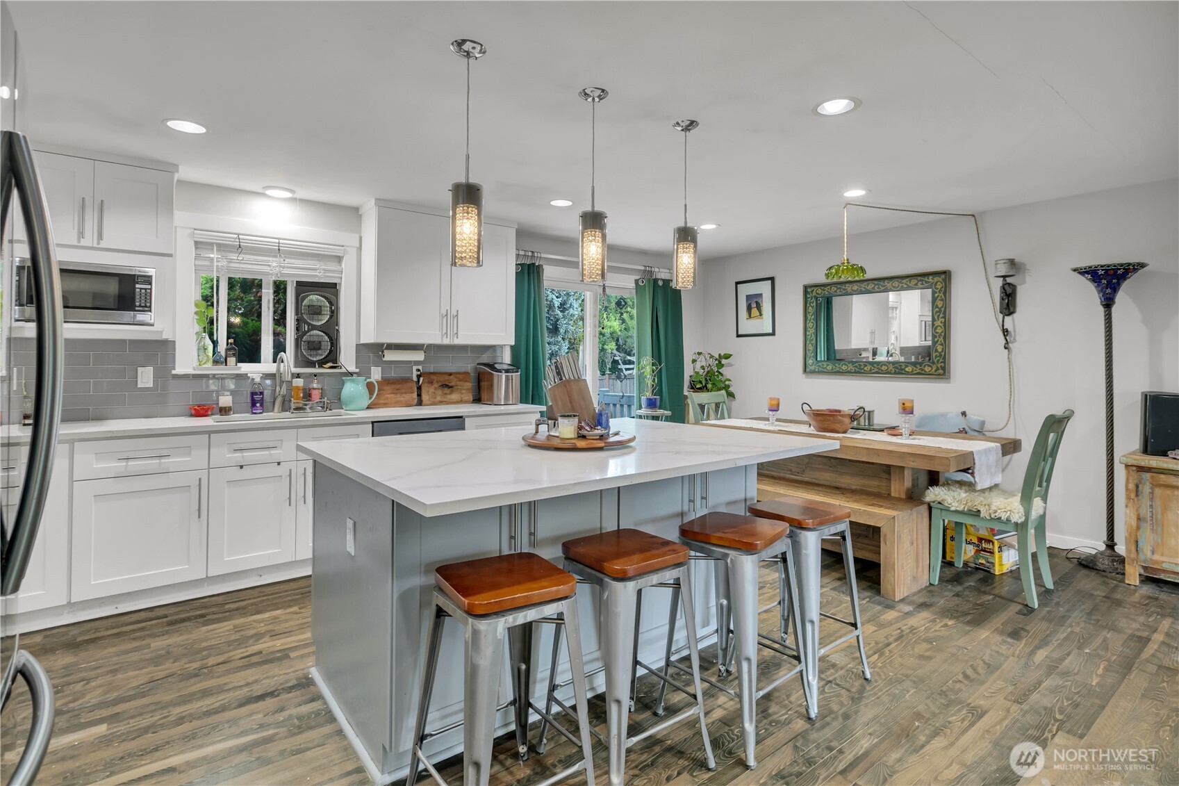 3339 N Visscher Street