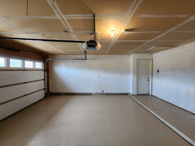 1461 Gadwall Road NE