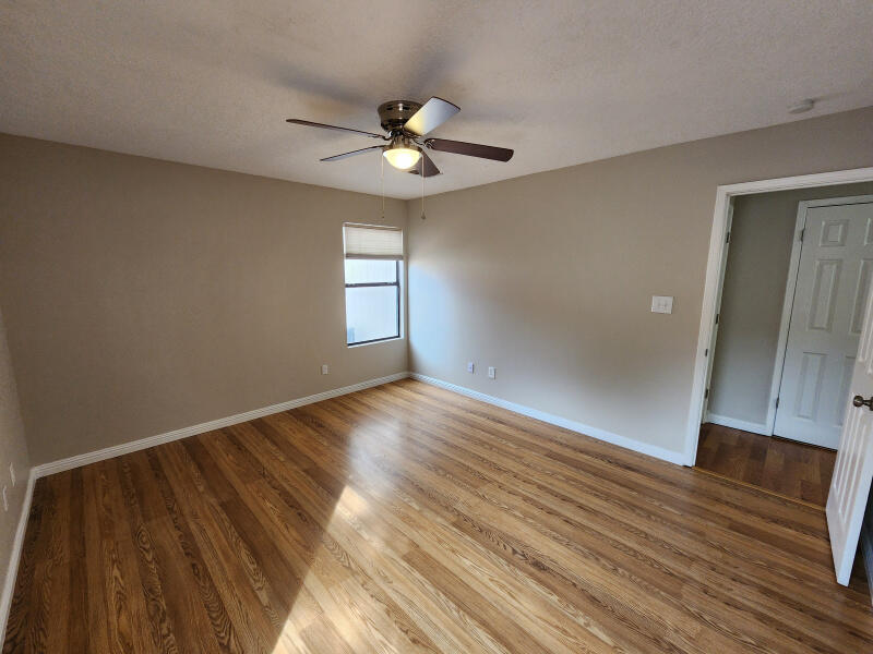 1461 Gadwall Road NE