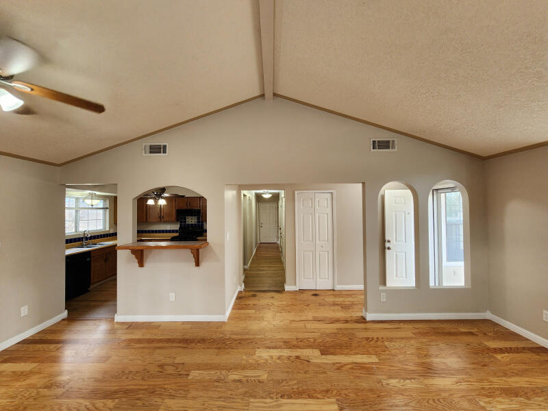 1461 Gadwall Road NE