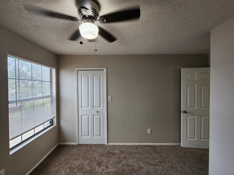 1461 Gadwall Road NE