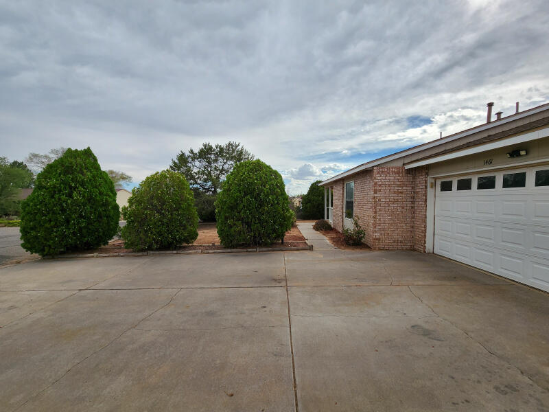 1461 Gadwall Road NE